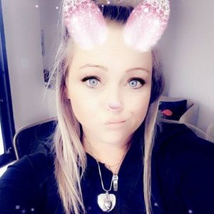 Meet your Posher, Sarina